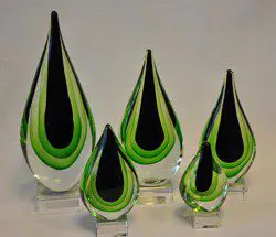 Glasskulptur på glassockel