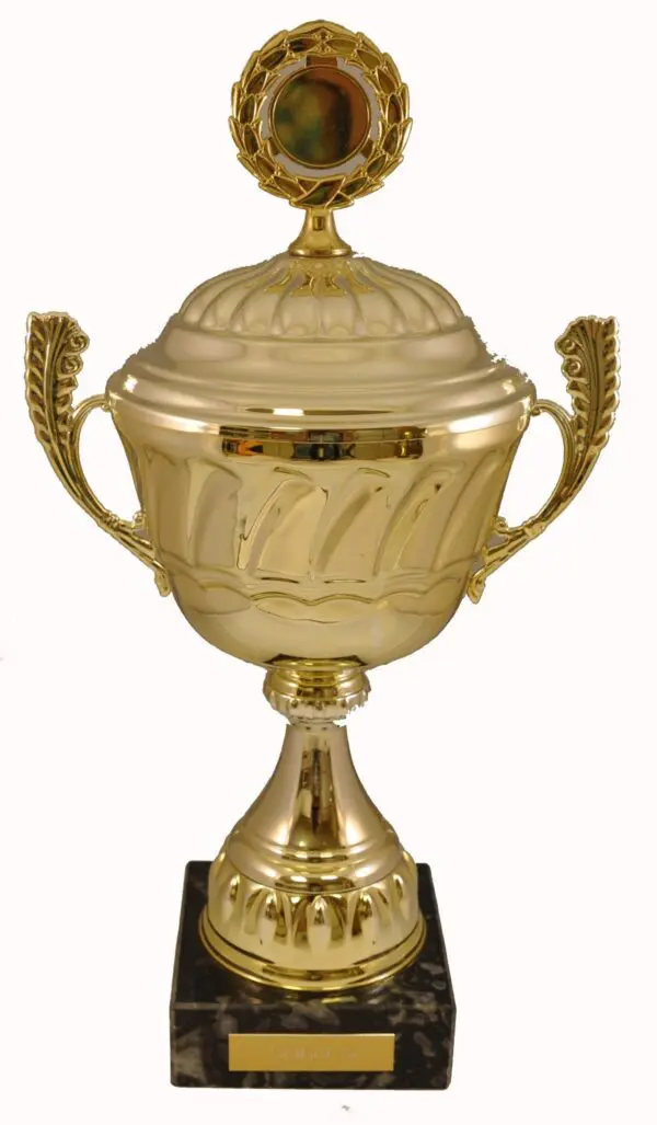 Exklusiv guldpokal med lock på marmorsockel