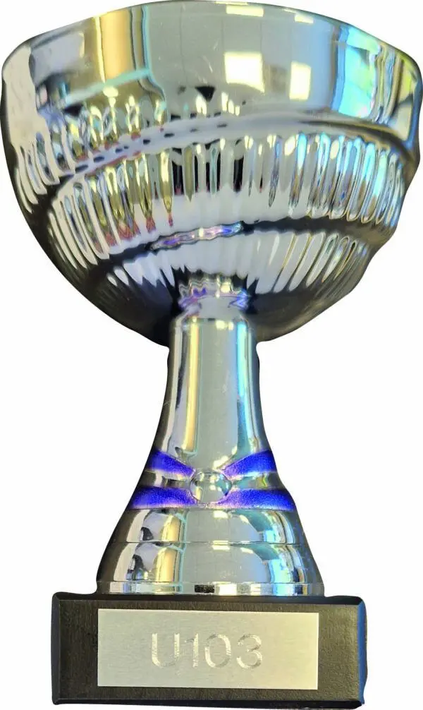 U103, Silverpokal med silver/blå tratt