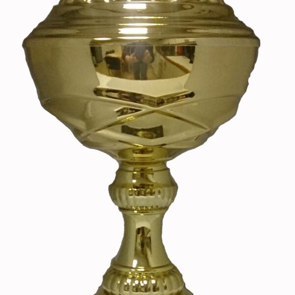 Guldpokal med lock på marmorfot